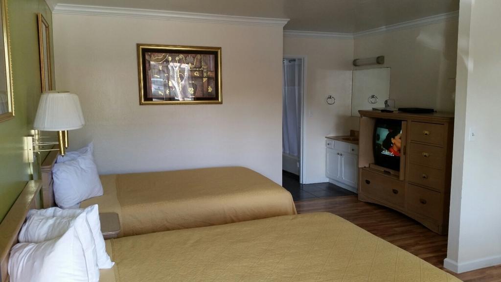 Kelseyville Motel Екстер'єр фото