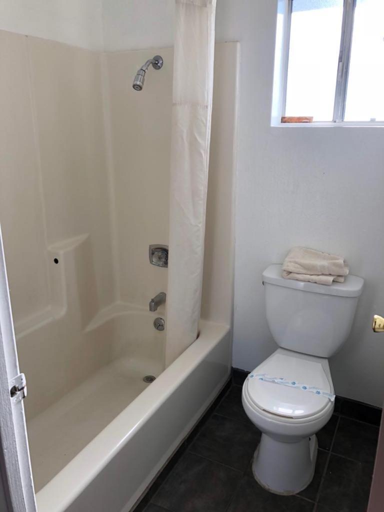 Kelseyville Motel Екстер'єр фото