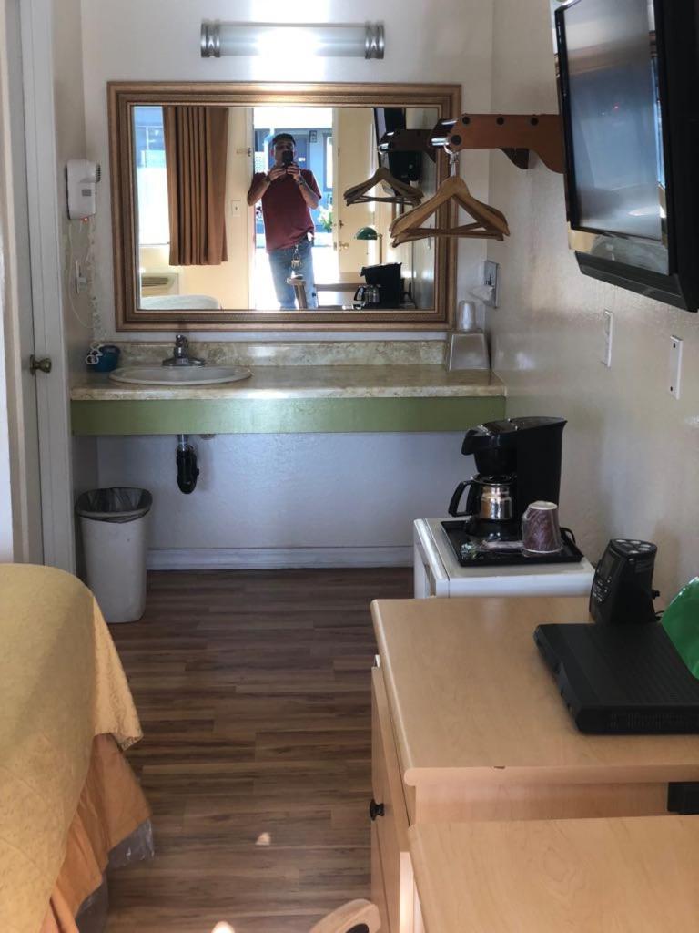 Kelseyville Motel Екстер'єр фото