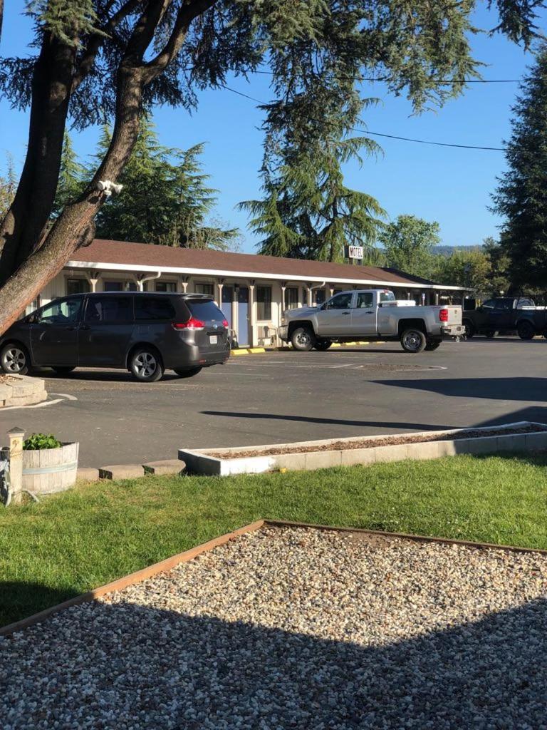 Kelseyville Motel Екстер'єр фото