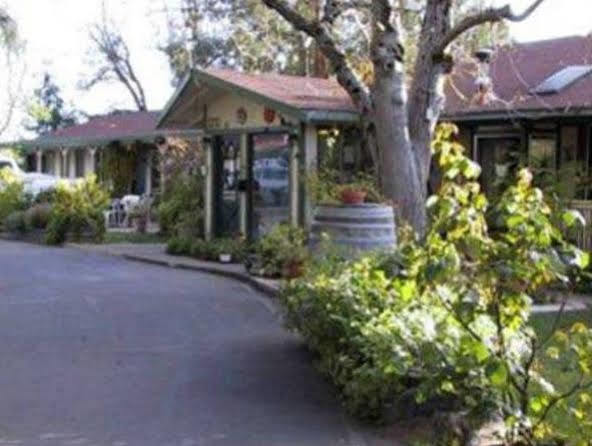 Kelseyville Motel Екстер'єр фото