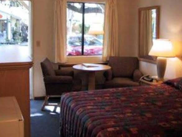 Kelseyville Motel Екстер'єр фото